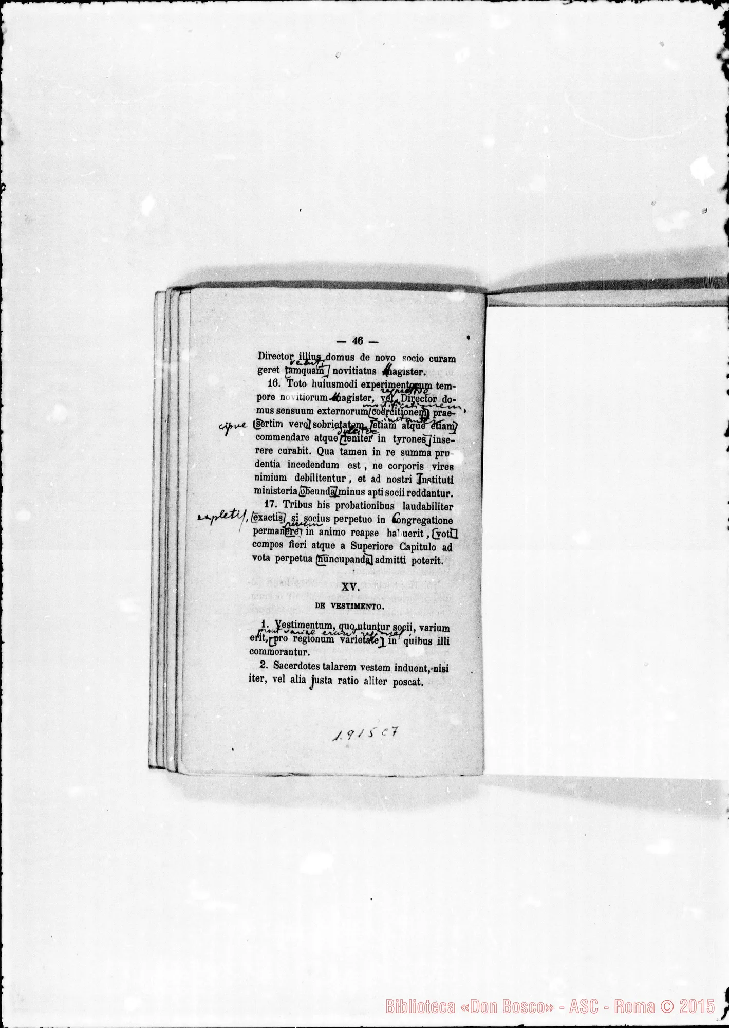 Fotogramma C 7 — «Regulae seu Constitutiones», con postille di Amedei