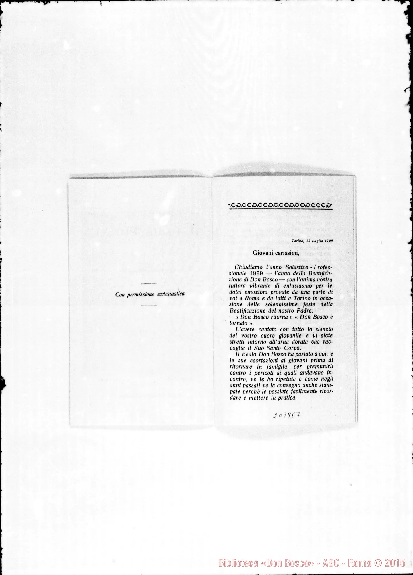 Fotogramma E 7 — Pio XI ai giovani della Casa Madre del Beato Don Bosco. Stampato